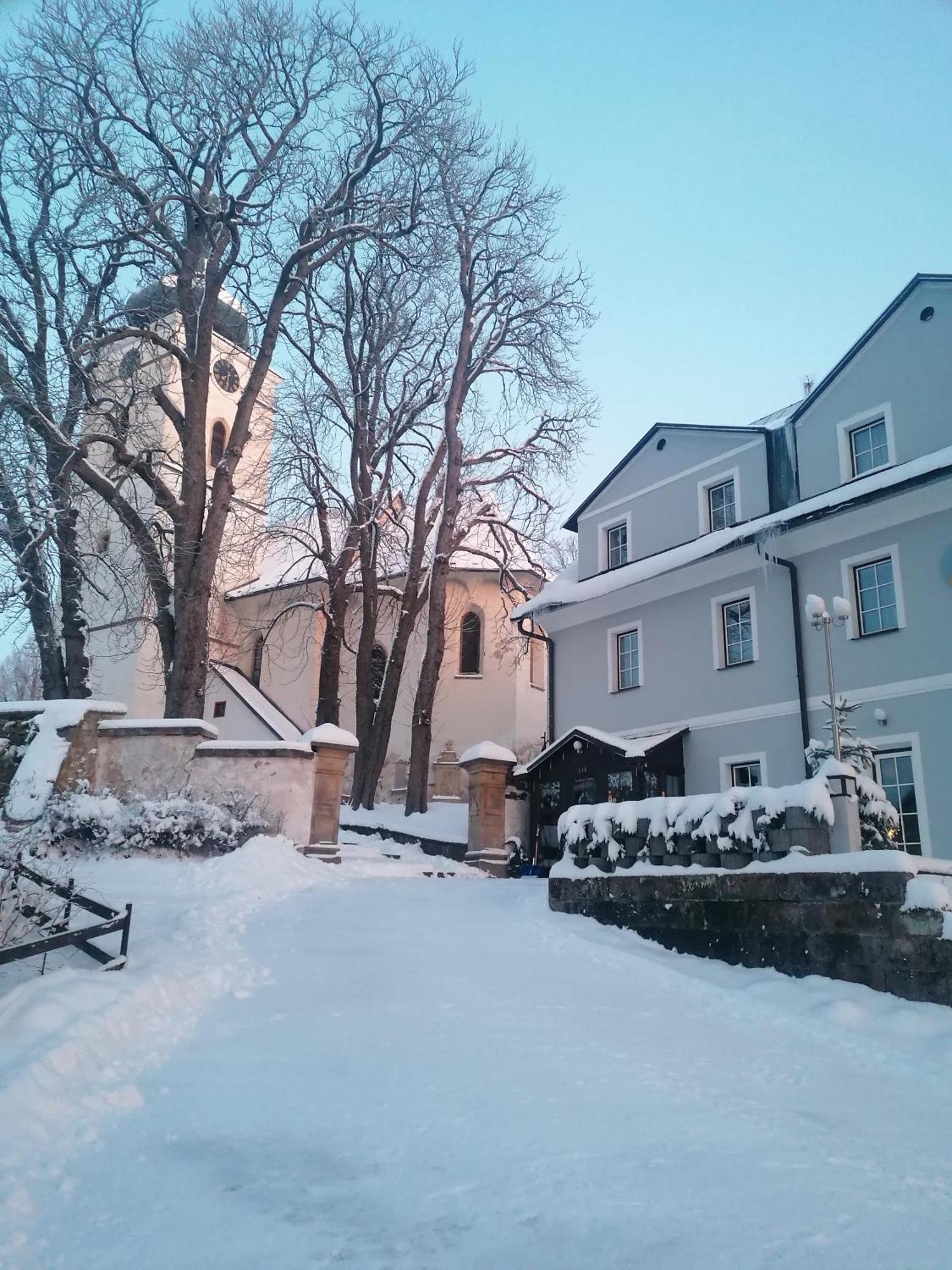 Hotel Auri Rudnik Exterior photo